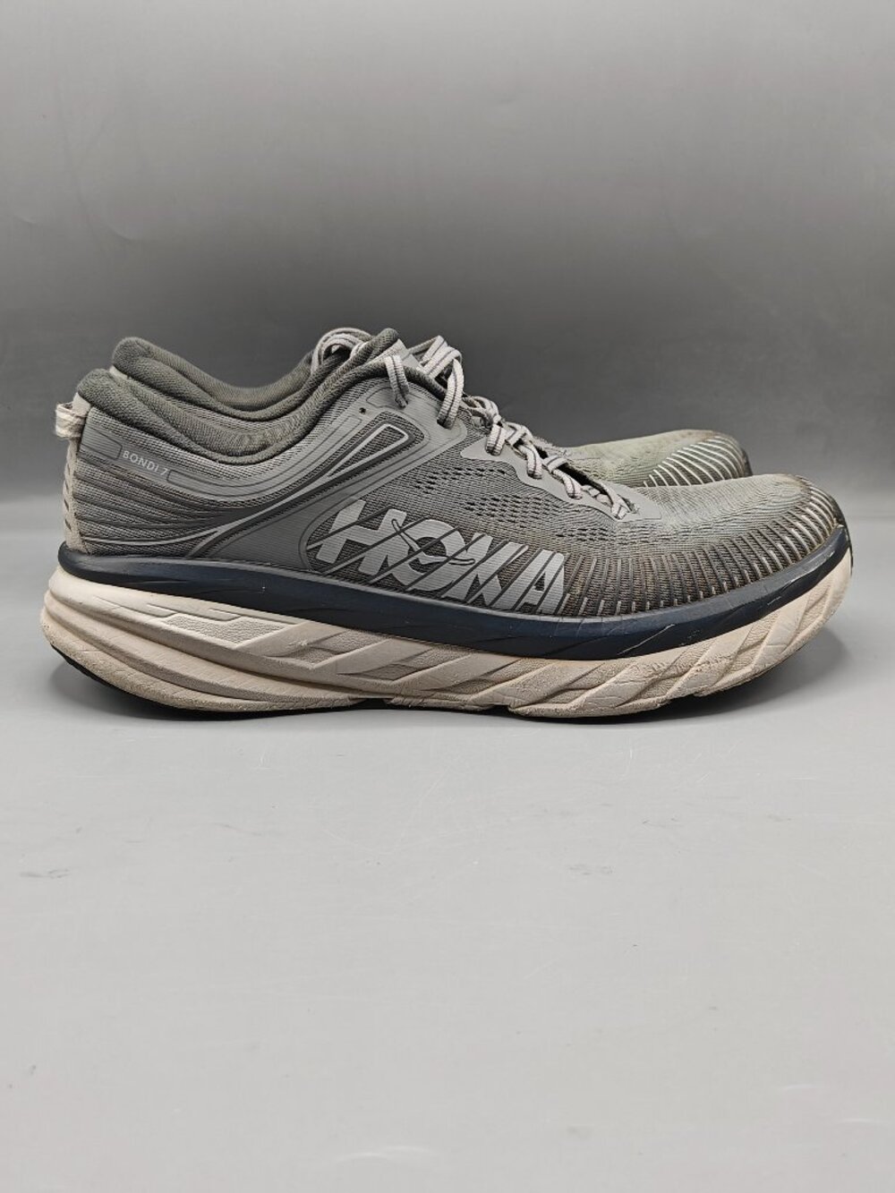 Hoka One One Bondi 7 Wild Dove Gray Men’s Sz 12.5 Low Top Lace Up 1110518 WDDS